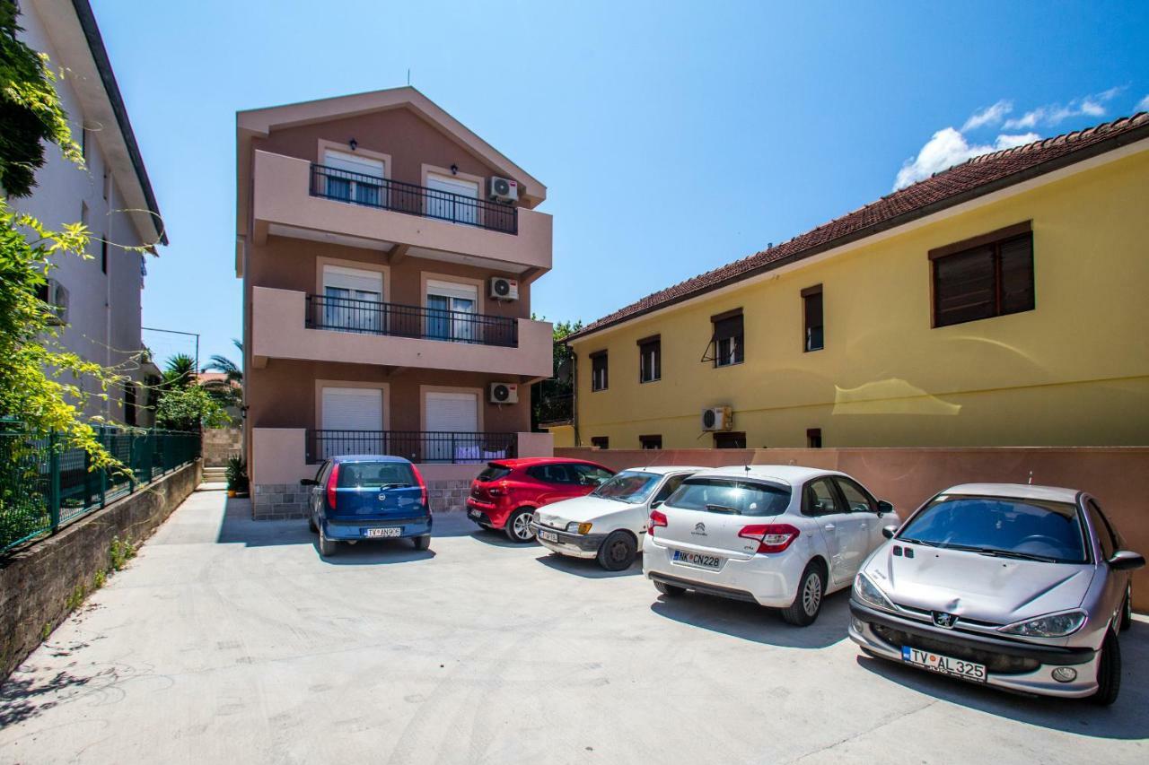 Fort City Apartments Tivat Exterior foto